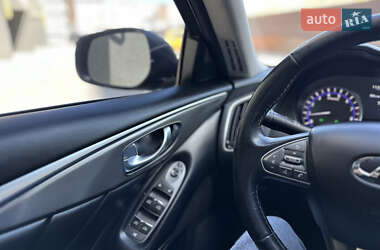 Седан Infiniti Q50 2017 в 