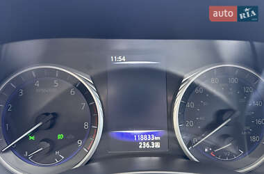 Седан Infiniti Q50 2017 в 
