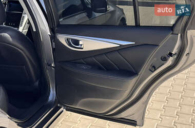 Седан Infiniti Q50 2019 в 