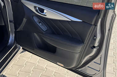 Седан Infiniti Q50 2019 в 