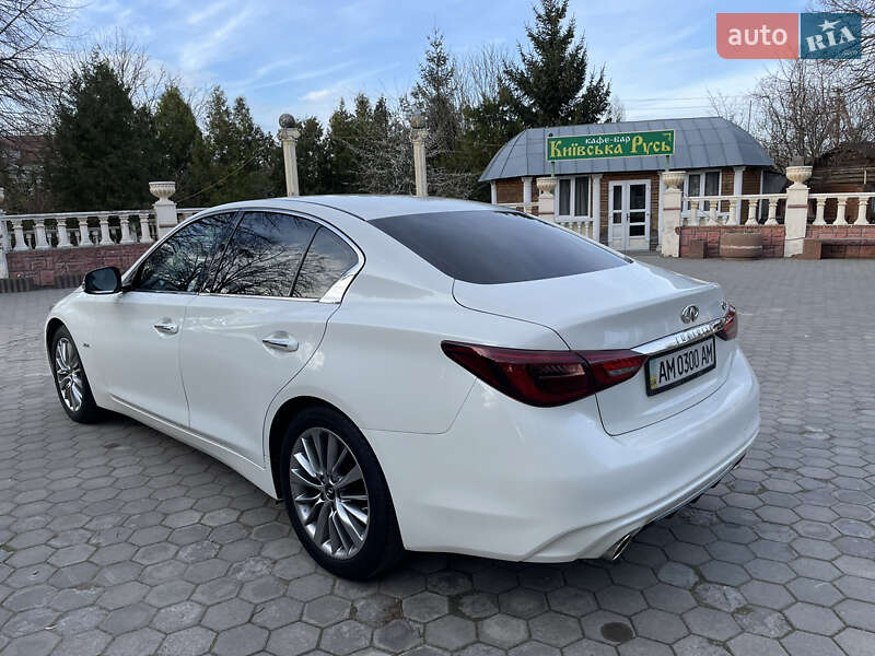 Седан Infiniti Q50 2018 в Виннице