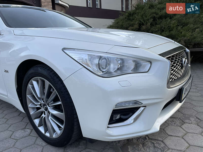 Седан Infiniti Q50 2018 в Виннице