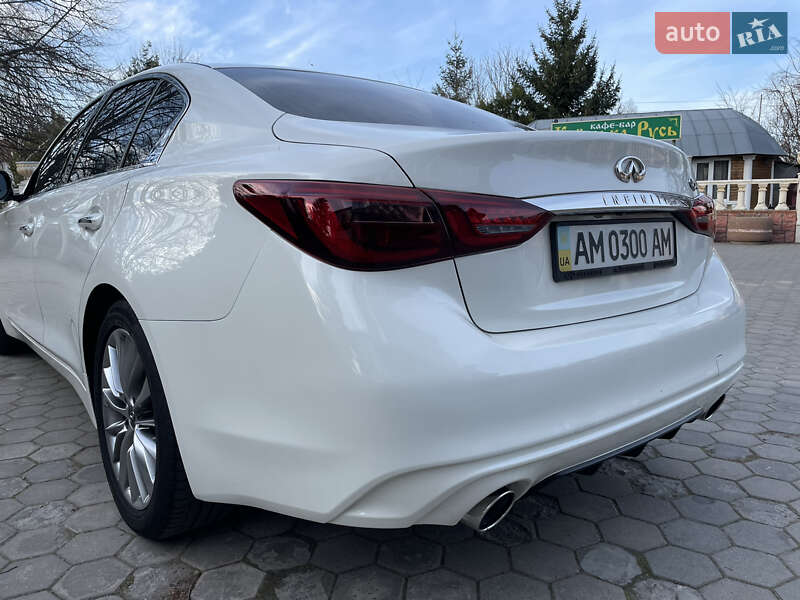 Седан Infiniti Q50 2018 в Виннице