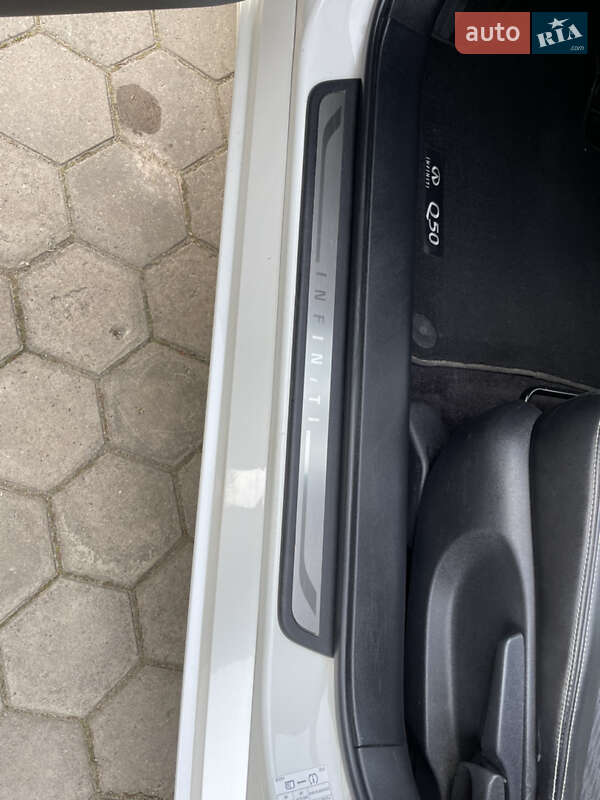 Седан Infiniti Q50 2018 в Виннице