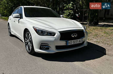 Седан Infiniti Q50 2015 в Днепре