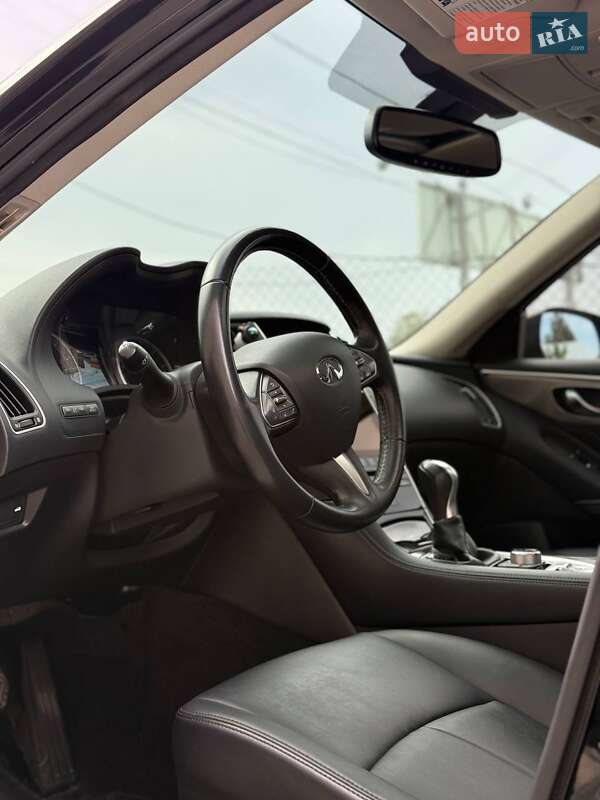 Седан Infiniti Q50 2017 в Тернополі