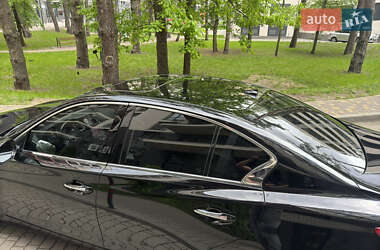 Седан Infiniti Q50 2016 в 