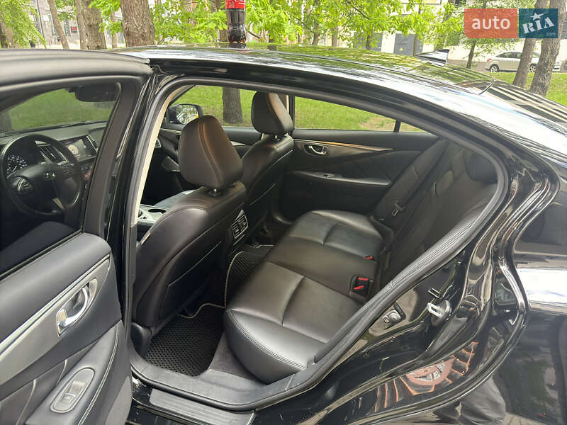 Седан Infiniti Q50 2016 в Броварах