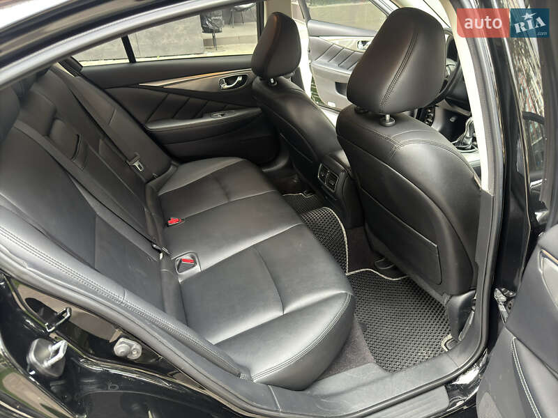 Седан Infiniti Q50 2016 в Броварах