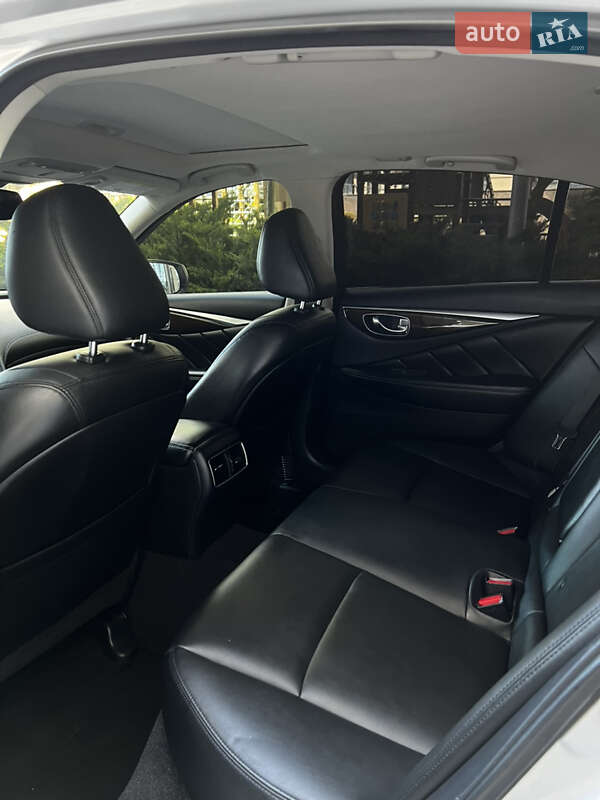 Седан Infiniti Q50 2018 в Ірпені