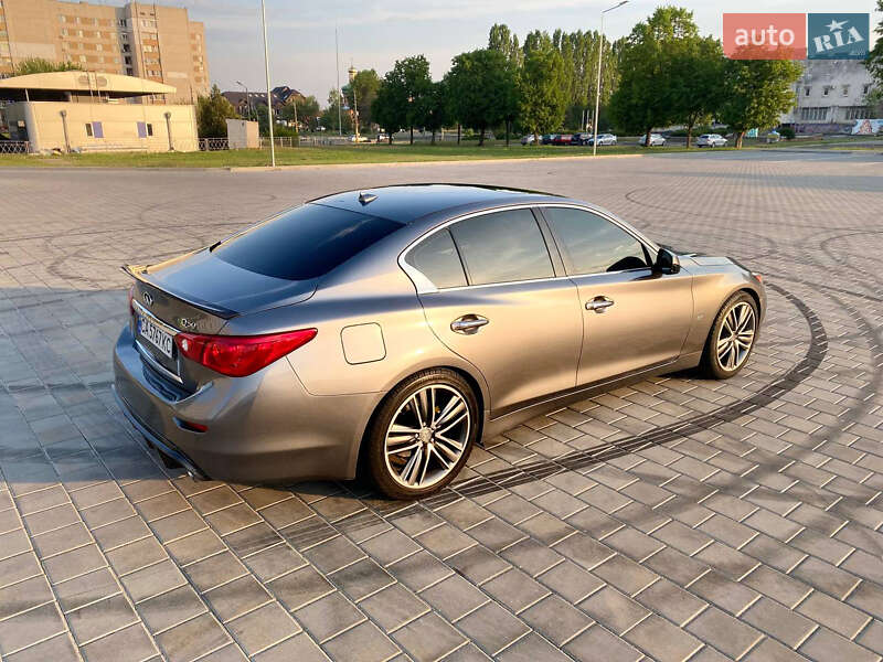 Седан Infiniti Q50 2015 в Черкасах