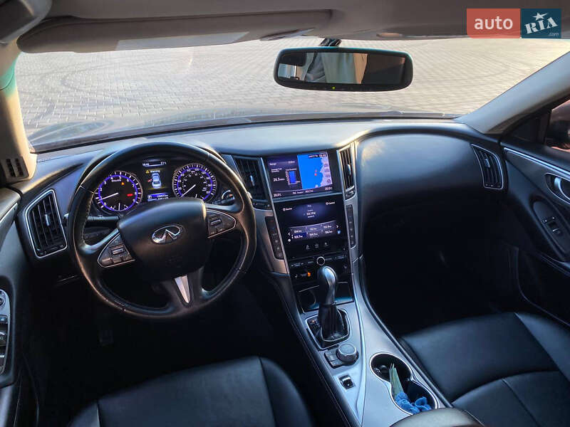 Седан Infiniti Q50 2015 в Черкасах