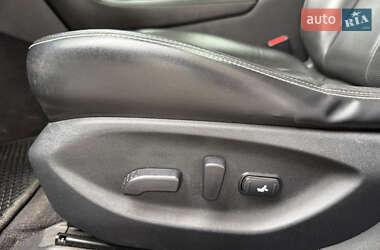 Седан Infiniti Q50 2014 в 