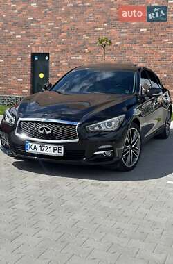 Седан Infiniti Q50 2014 в 