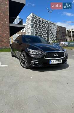 Седан Infiniti Q50 2014 в 