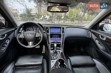 Седан Infiniti Q50 2016 в 