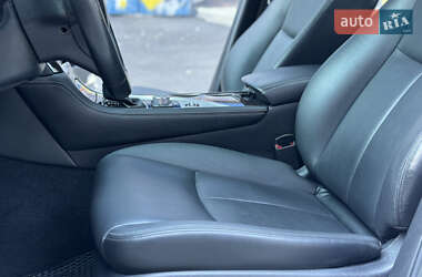 Седан Infiniti Q50 2018 в 