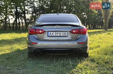 Седан Infiniti Q50 2013 в 