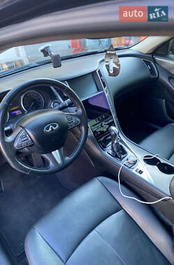 Седан Infiniti Q50 2016 в 