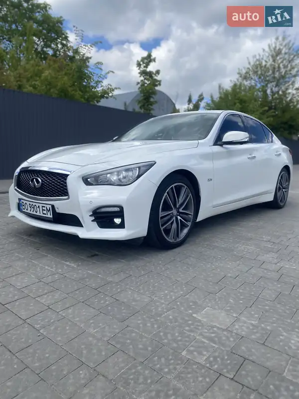 Infiniti Q50 2013