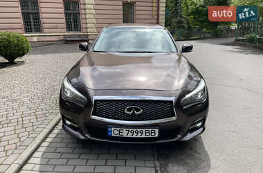 Седан Infiniti Q50 2014 в Чернівцях
