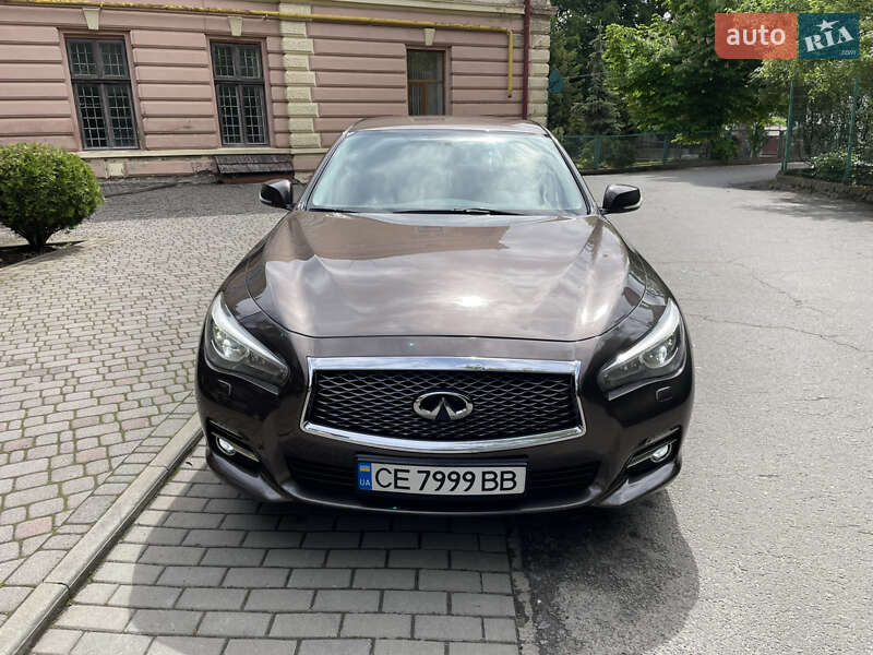 Седан Infiniti Q50 2014 в 
