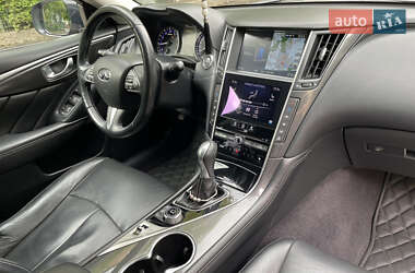 Седан Infiniti Q50 2014 в 