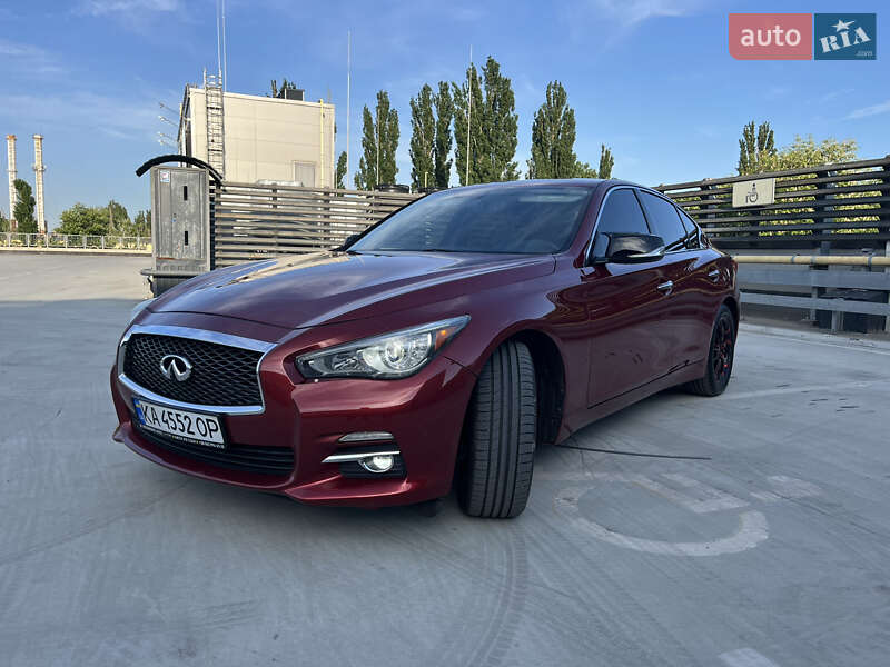 Infiniti Q50 2015