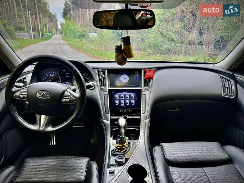 Седан Infiniti Q50 2016 в Києві