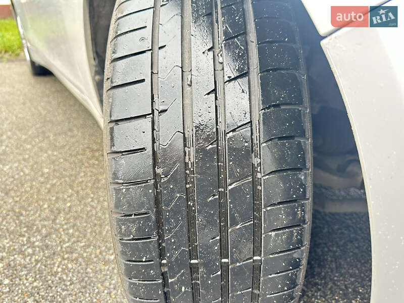 Седан Infiniti Q50 2018 в Киеве