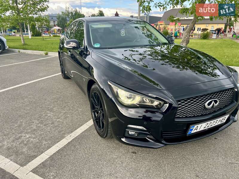 Седан Infiniti Q50 2016 в Вышгороде