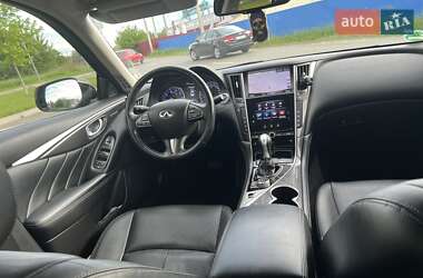 Седан Infiniti Q50 2016 в 