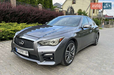 Седан Infiniti Q50 2013 в Черновцах