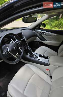 Седан Infiniti Q50 2023 в 