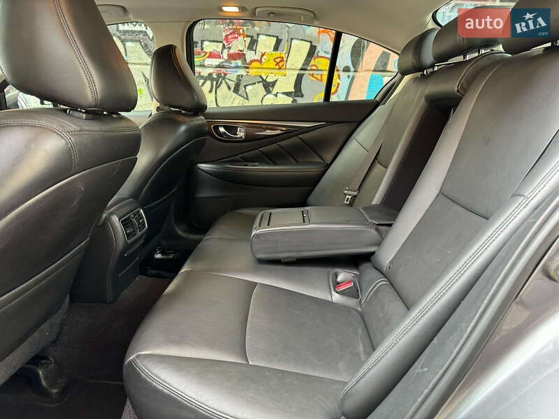 Седан Infiniti Q50 2017 в Одессе