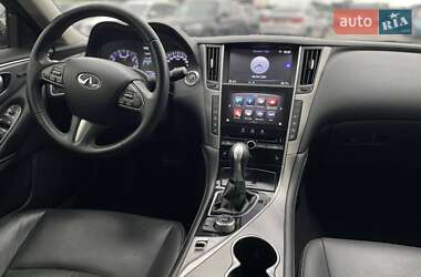 Седан Infiniti Q50 2016 в 