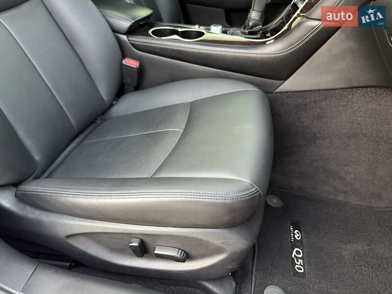 Седан Infiniti Q50 2017 в Харкові