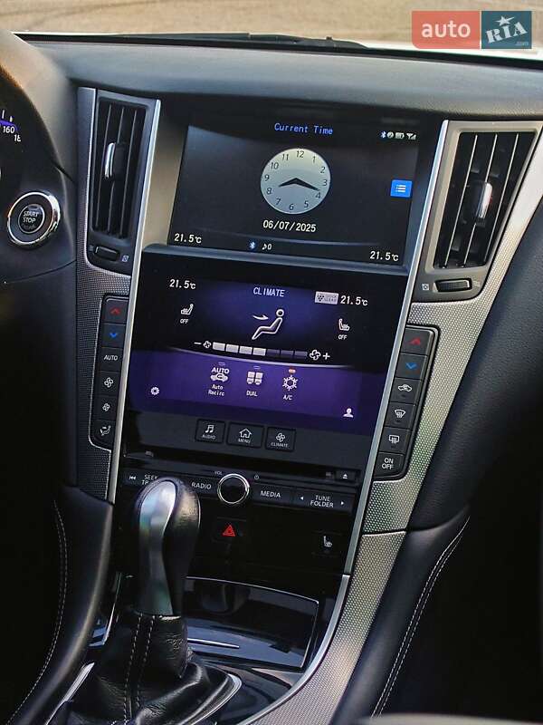 Седан Infiniti Q50 2015 в Киеве