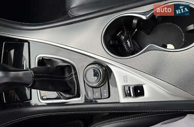 Седан Infiniti Q50 2014 в 