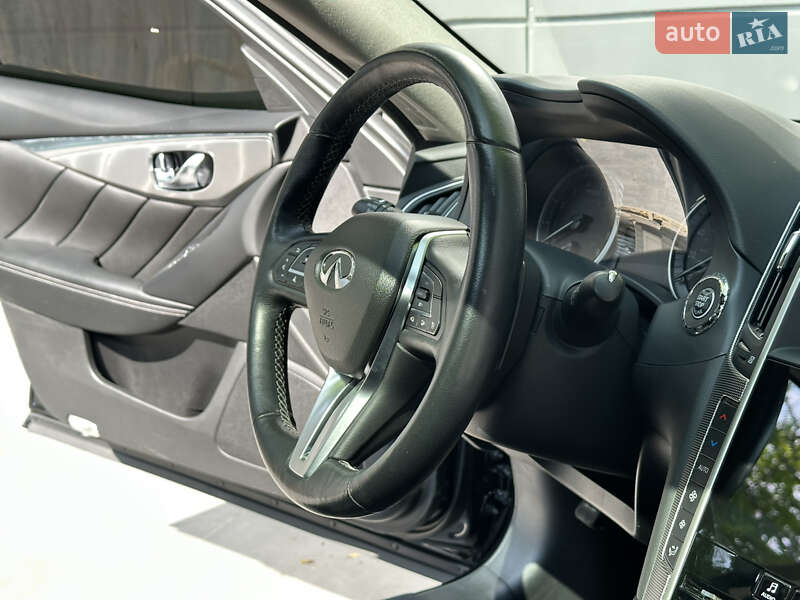 Седан Infiniti Q50 2017 в Одесі