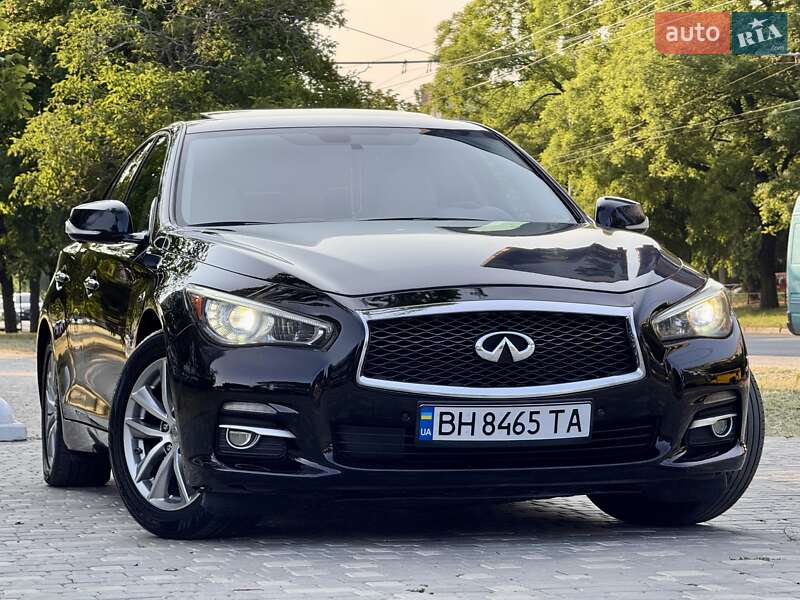 Infiniti Q50 2015