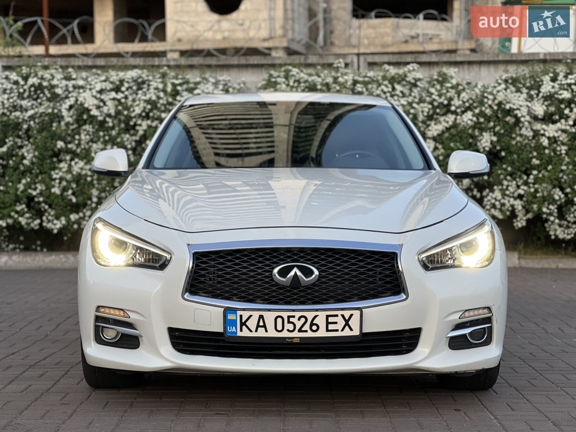 2015 Infiniti Q50 - мініатюра 2