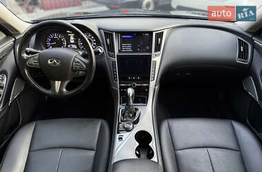Седан Infiniti Q50 2017 в 