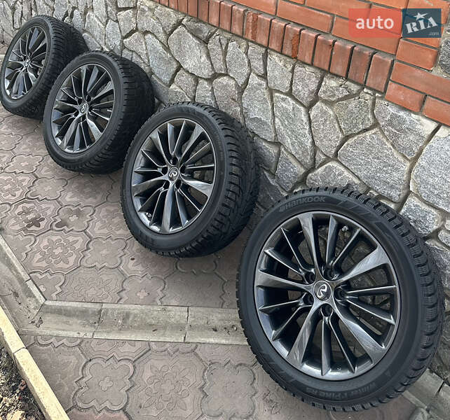 Седан Infiniti Q50 2017 в Харкові