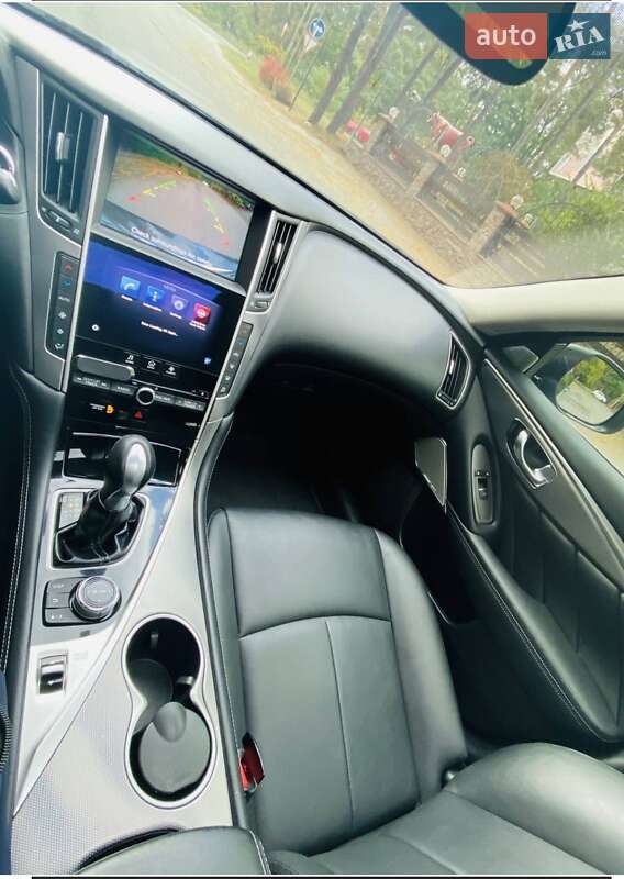 Седан Infiniti Q50 2016 в Києві