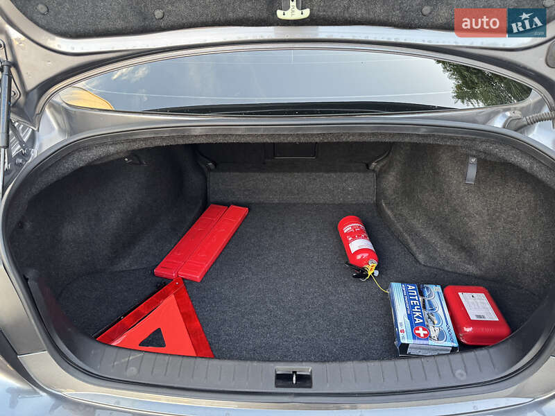 Седан Infiniti Q50 2018 в Одесі