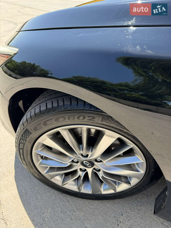 Седан Infiniti Q50 2017 в Одессе