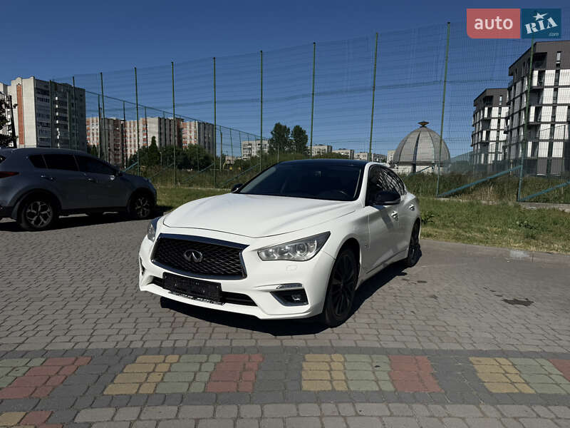 Седан Infiniti Q50 2018 в Львові