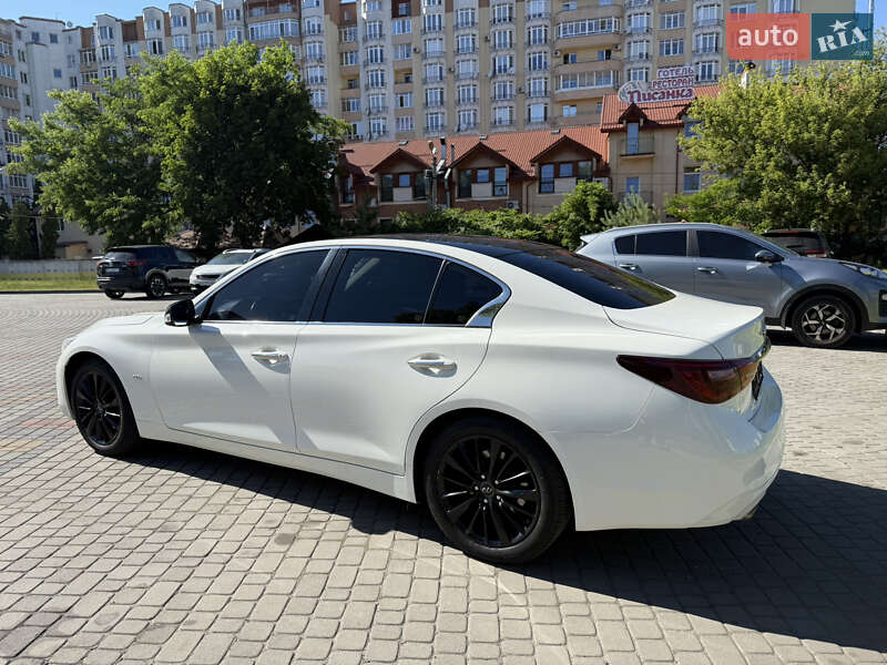Седан Infiniti Q50 2018 в Львові