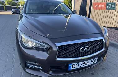 Седан Infiniti Q50 2015 в 